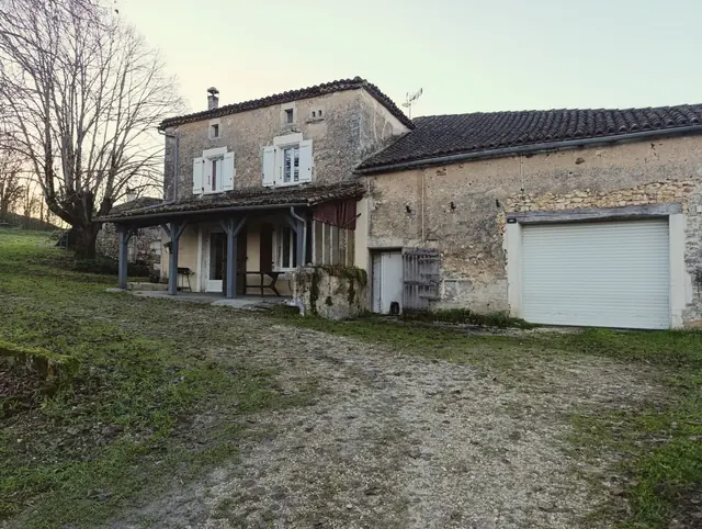 La ferme et sa grange, côté cour